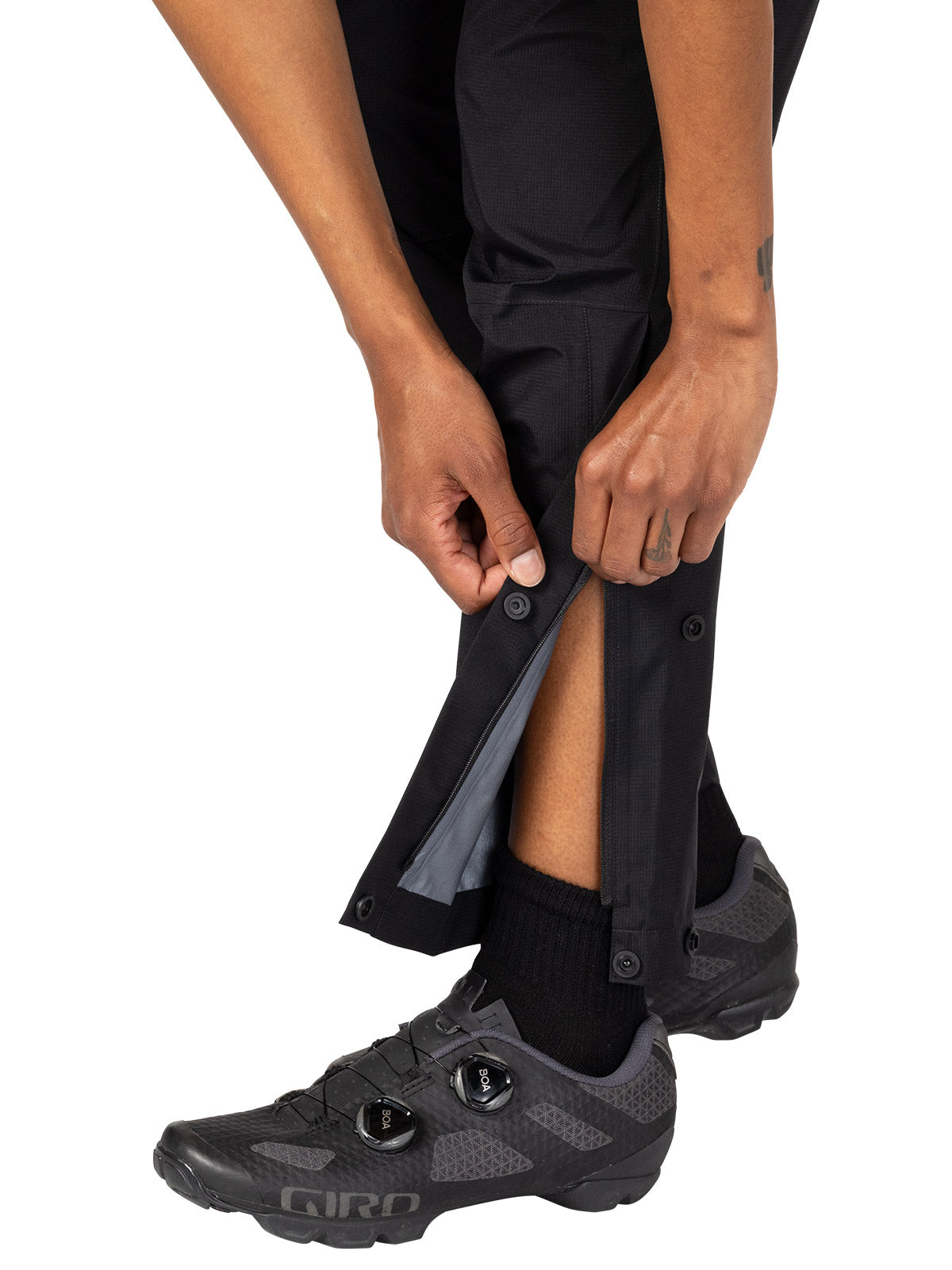 GORE Lupra GORE-TEX Bike Pant in color || Black