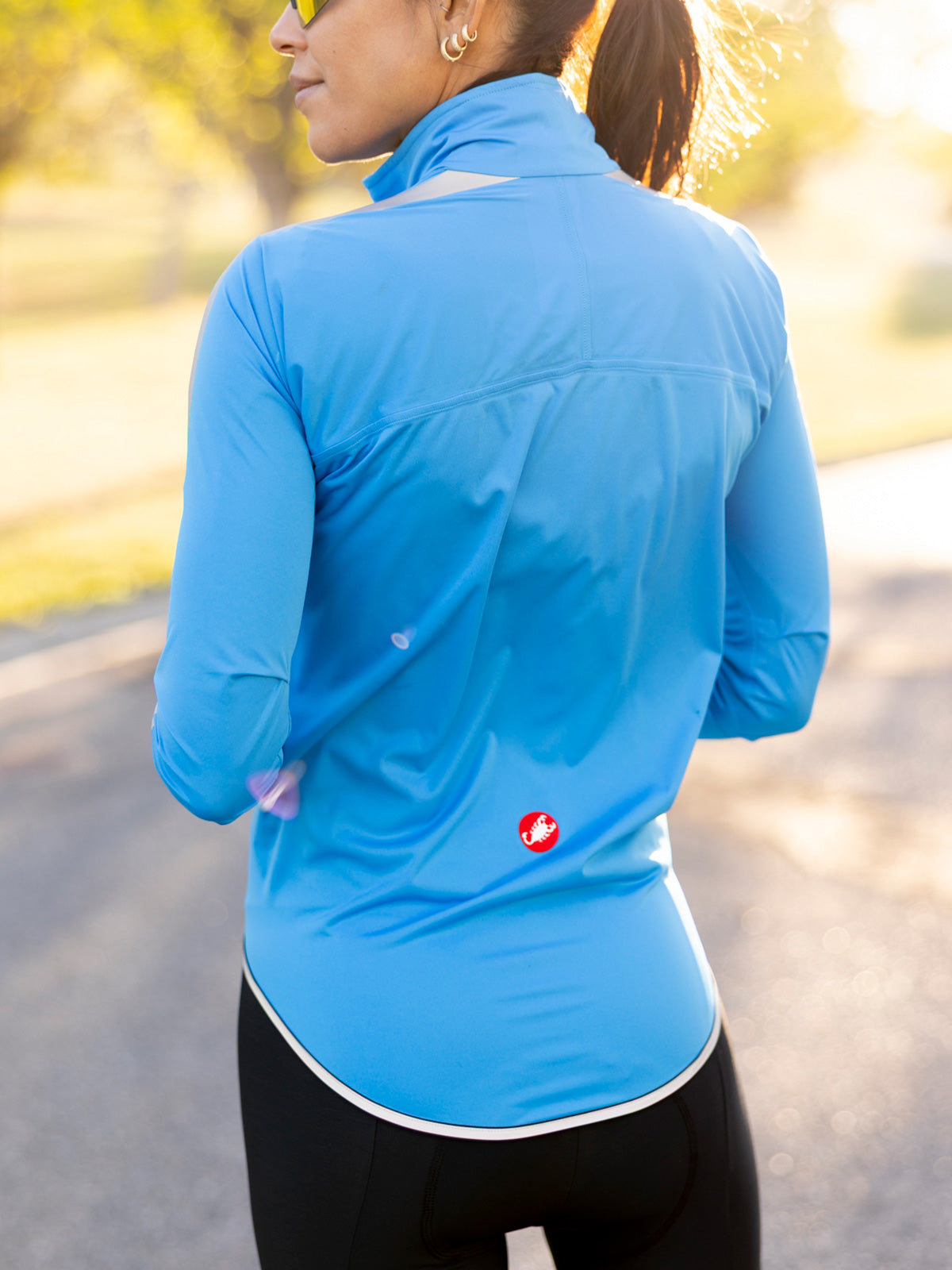 Castelli Ultra Rain Bike Jacket in color || Blue Circuit