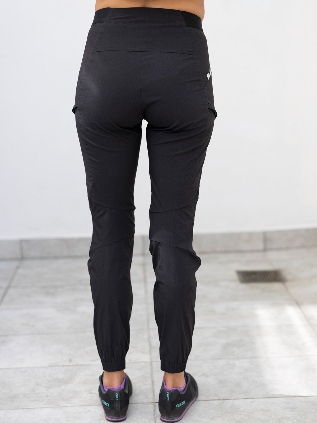 Mons Royale Diversion Merino Trail Bike Pant in color || Black