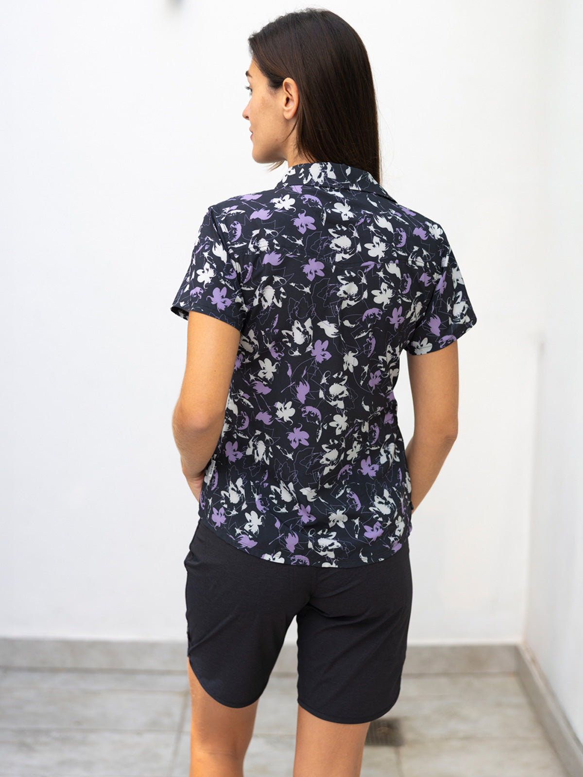 Club Ride Savvy 9 Bike Short in color || Black